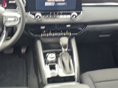 New 2026 GMC Canyon Elevation w/ Convenience Package image 15