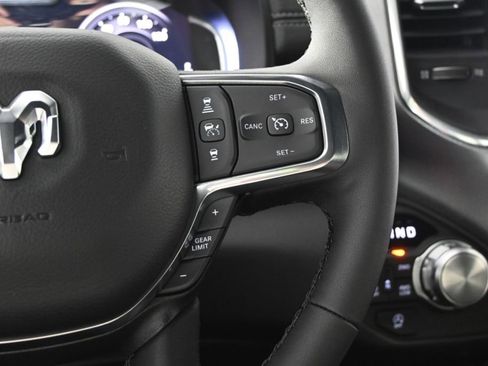Used 2025 RAM 1500 Laramie AWD/4WD image 41