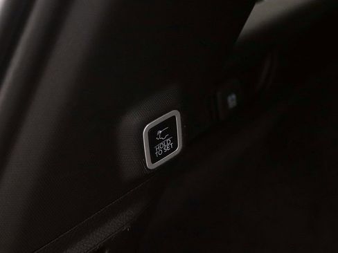 Used 2025 Jeep Grand Cherokee Summit image 17