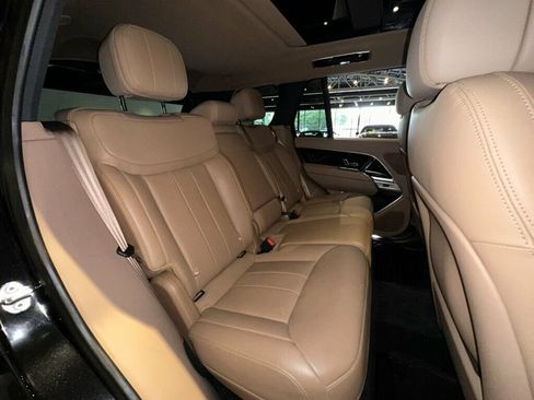 Used 2023 Land Rover Range Rover SE AWD/4WD image 28