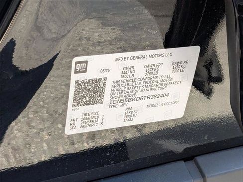 Used 2026 Chevrolet Suburban LS RWD image 18