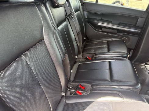Used 2019 Ford Expedition XLT w/ Equipment Group 201A AWD/4WD image 50