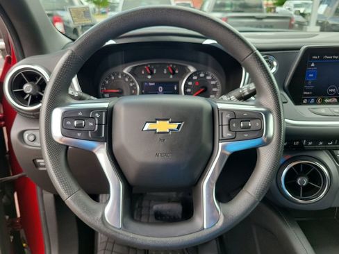 Used 2021 Chevrolet Blazer LT FWD image 19