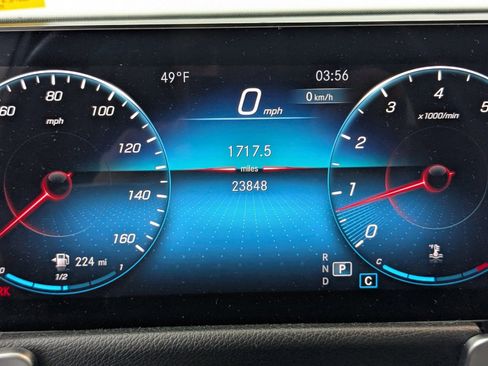 Used 2022 Mercedes-Benz GLB 250 4MATIC image 13