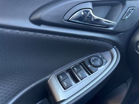 Used 2024 Chevrolet Malibu LT image 30