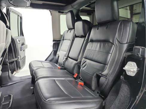 Used 2021 Jeep Wrangler Unlimited Sahara w/ Cold Weather Group AWD/4WD image 35