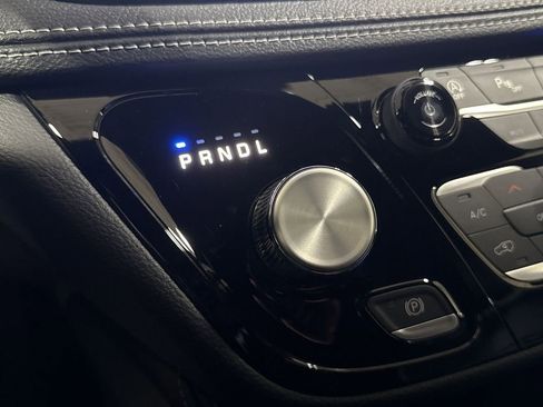 New 2026 Chrysler Pacifica Limited AWD/4WD image 18