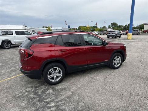 Used 2023 GMC Terrain SLE w/ Driver Convenience Package FWD image 27