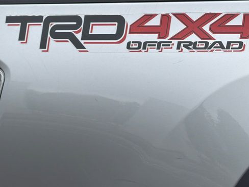 Used 2020 Toyota Tacoma TRD Off-Road image 26