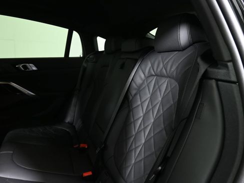 New 2026 BMW X6 xDrive40i w/ Climate Comfort Package image 4