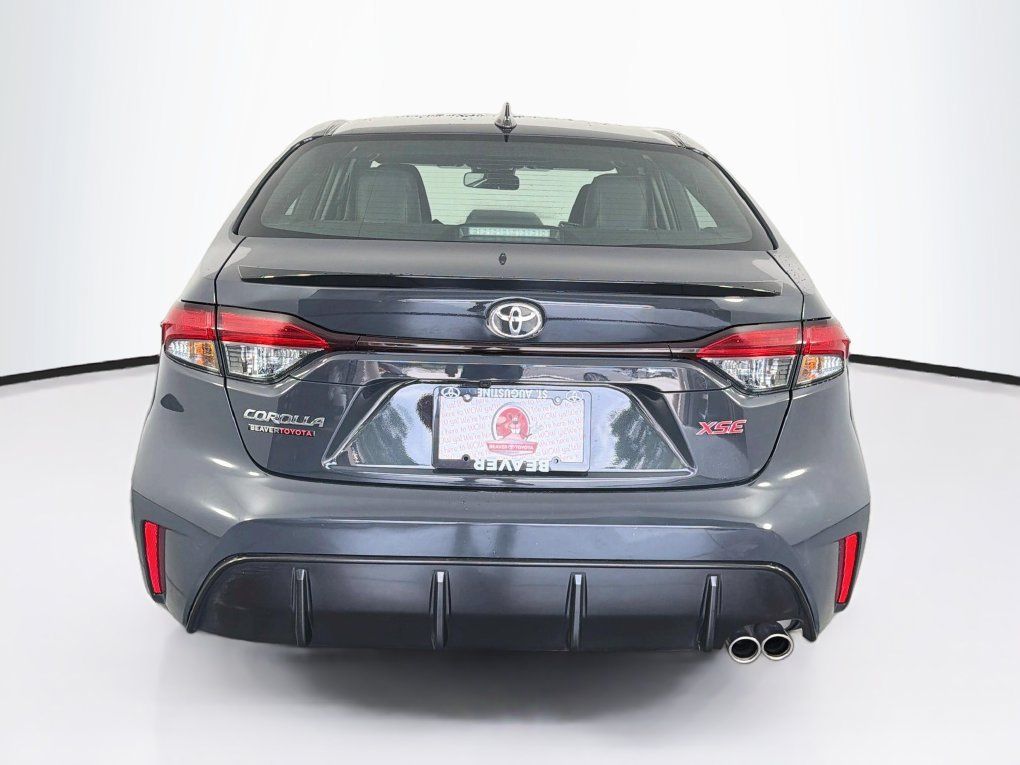 Used 2025 Toyota Corolla XSE FWD image 8