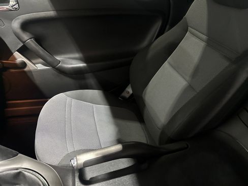 Used 2007 Pontiac Solstice Convertible w/ Convenience Package image 15