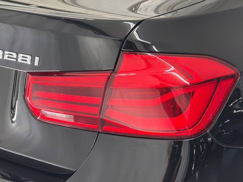 Used 2016 BMW 328i Sedan RWD image 12