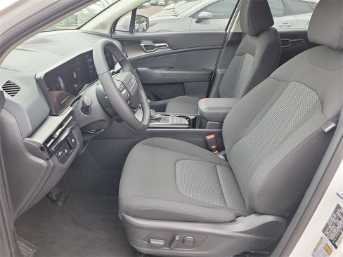 New 2026 Kia Sportage LX image 21