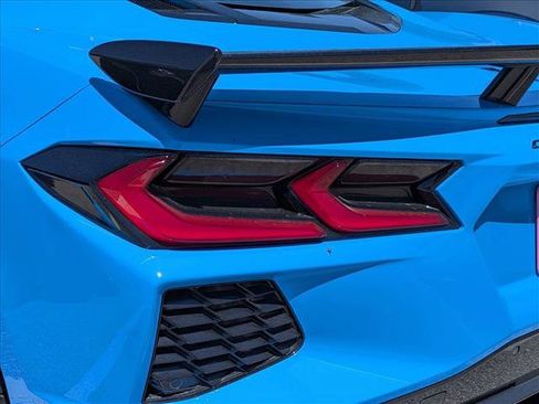 Used 2025 Chevrolet Corvette Stingray Premium Cpe w/ Z51 Performance Package RWD image 10