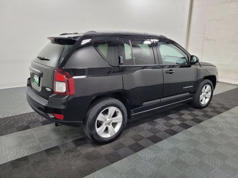 Used 2017 Jeep Compass Latitude AWD/4WD image 10