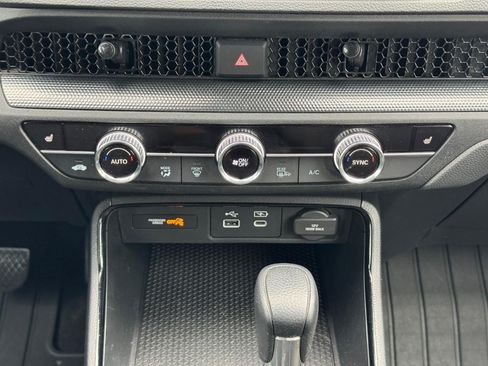 Certified 2025 Honda CR-V EX image 15