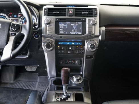 Used 2016 Toyota 4Runner Limited AWD/4WD image 18