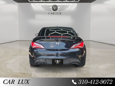 Used 2014 Hyundai Genesis 3.8 RWD image 4