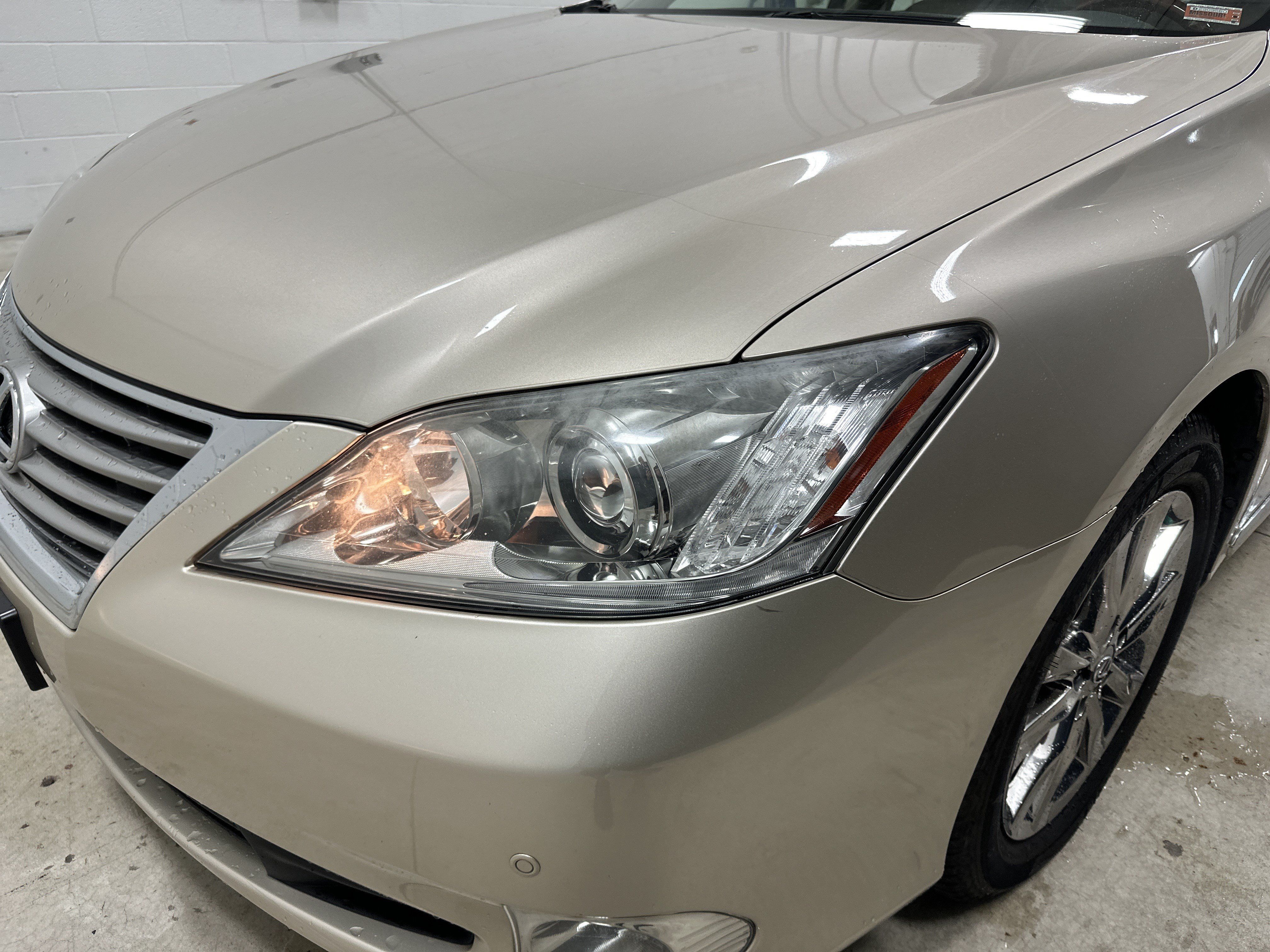 Used 2011 Lexus ES 350 FWD image 6