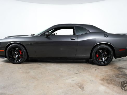Used 2022 Dodge Challenger SRT Hellcat w/ Plus Package image 5