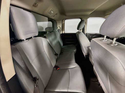 Used 2017 RAM 1500 Express AWD/4WD image 25