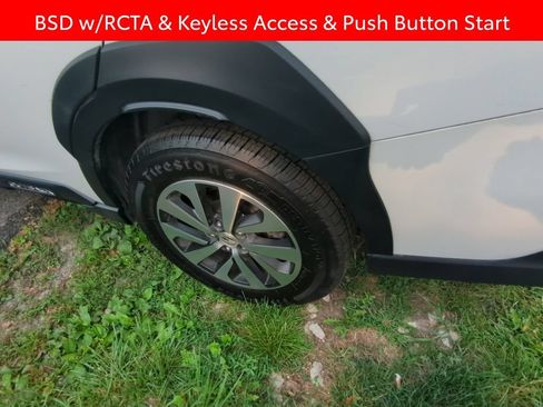 Used 2023 Subaru Outback Premium AWD/4WD image 5