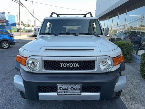 Used 2013 Toyota FJ Cruiser 4WD w/ Upgrade Pkg image 31