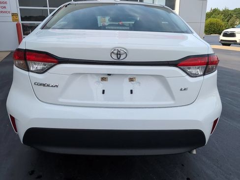 Used 2024 Toyota Corolla LE FWD image 4