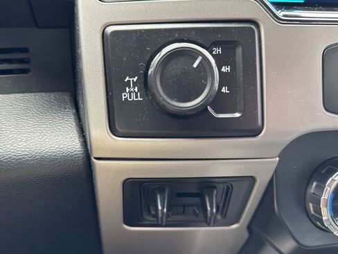 Used 2022 Ford F250 Lariat w/ FX4 Off-Road Package AWD/4WD image 12