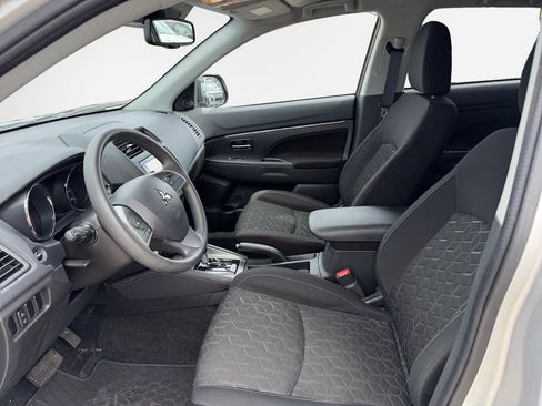 Used 2024 Mitsubishi Outlander Sport ES AWD/4WD image 12