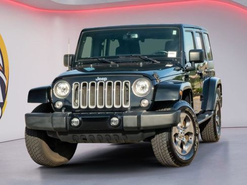 Used 2017 Jeep Wrangler Unlimited Sahara w/ Connectivity Group AWD/4WD image 1