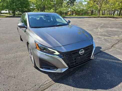 Used 2025 Nissan Altima 2.5 SL AWD/4WD image 8