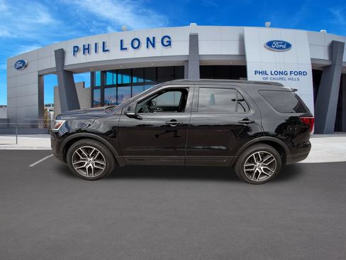 Used 2018 Ford Explorer Sport AWD/4WD image 2