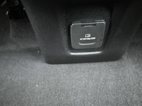 Used 2022 Chevrolet Equinox Premier FWD image 15