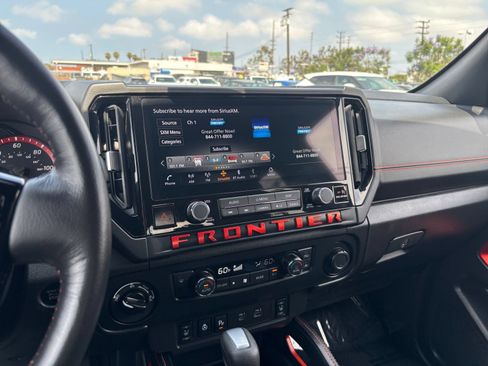 Used 2026 Nissan Frontier PRO-4X AWD/4WD image 17