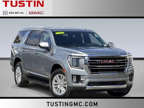 Used 2024 GMC Yukon SLT RWD image 1