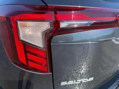 New 2026 Kia Seltos SX w/ SX Sunroof Package image 21