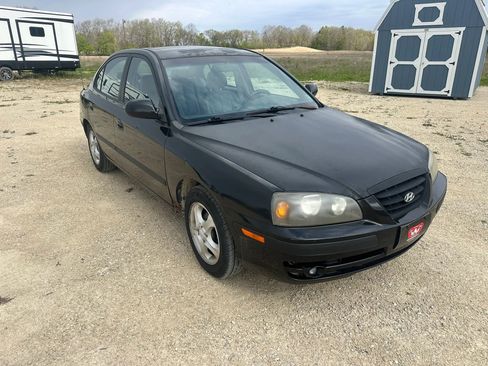 Used 2005 Hyundai Elantra GLS FWD image 4