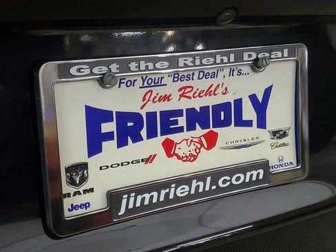 Used 2024 Chrysler Pacifica Touring-L image 10