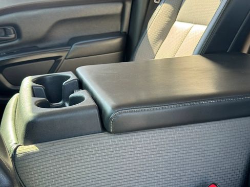Used 2017 Nissan Titan S RWD image 23