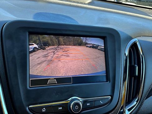 Used 2024 Chevrolet Equinox RS w/ LPO, Floor Liner Package AWD/4WD image 9