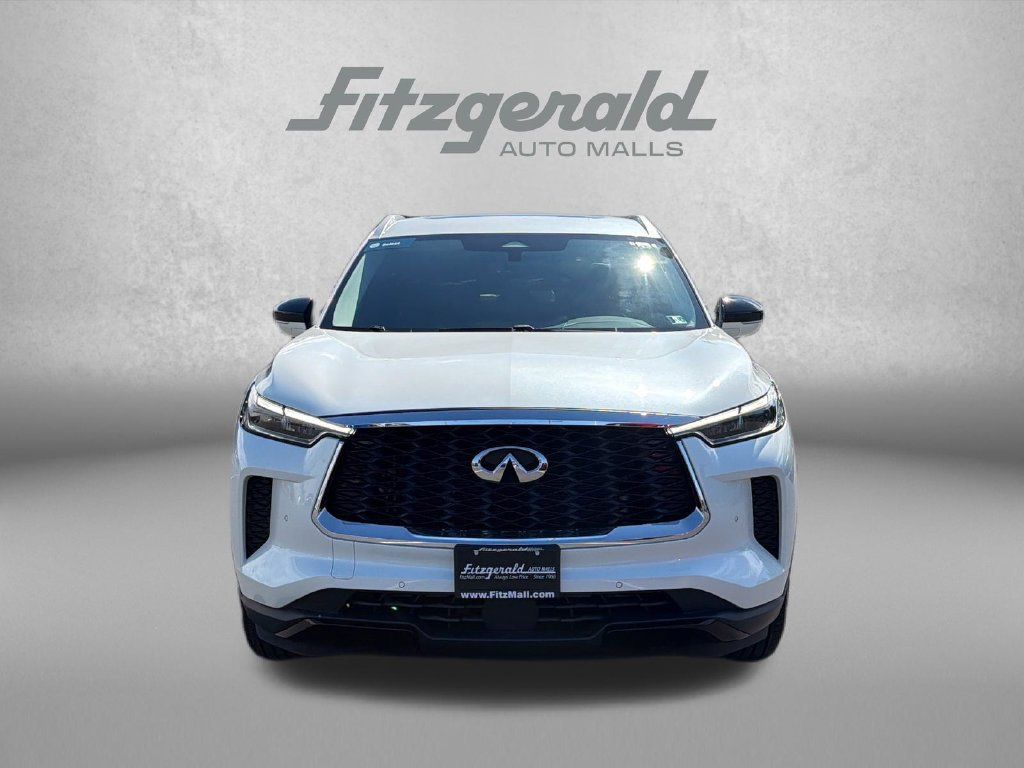 Used 2023 INFINITI QX60 Luxe w/ Cargo Package AWD/4WD image 2