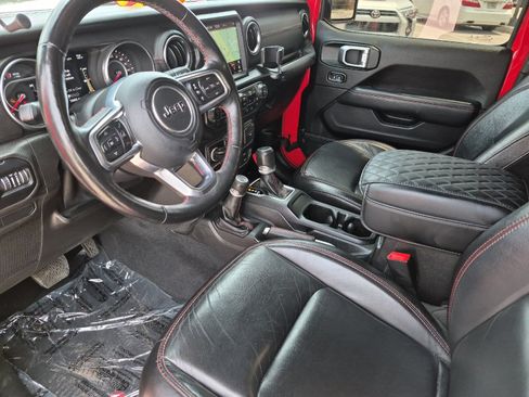 Used 2020 Jeep Gladiator Rubicon AWD/4WD image 9