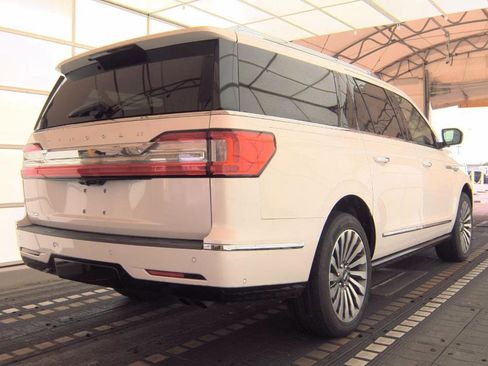 Used 2019 Lincoln Navigator L Reserve AWD/4WD image 2