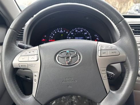 Used 2010 Toyota Camry XLE image 22