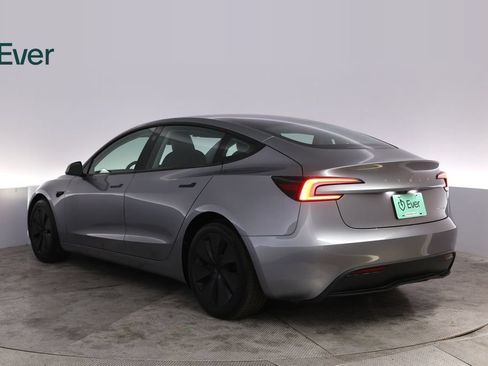Used 2025 Tesla Model 3 Long Range AWD/4WD image 17