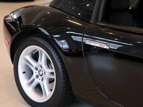 Used 2001 BMW Z8 RWD image 58