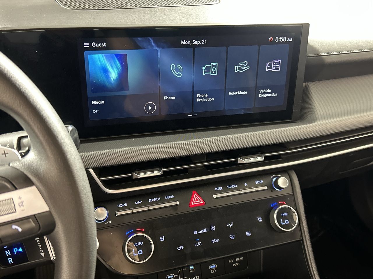 Used 2025 Hyundai Sonata SEL FWD image 17