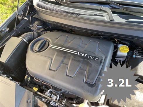 Certified 2022 Jeep Cherokee Limited image 21